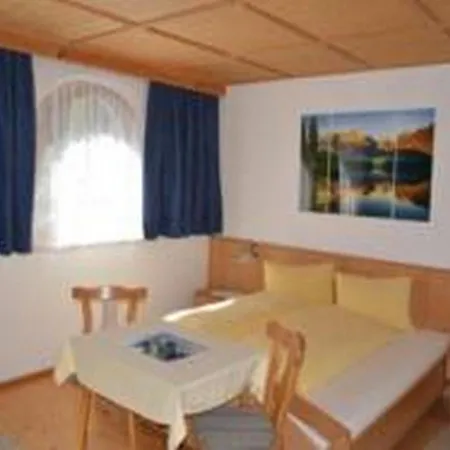 Semesterbostad Haus Bachstelze