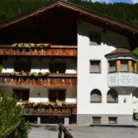 Semesterbostad Haus Bachstelze